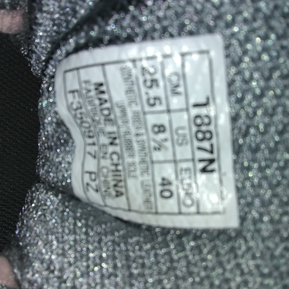 SOLD Asics Gel Quantum 180 - Picture 5 of 8